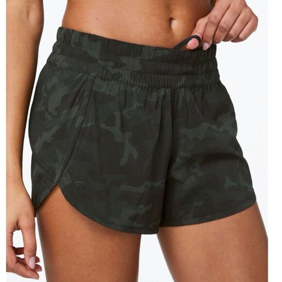 Lululemon Tracker Short V *4" Incognito Camo Multi Gator Green Size 8 - Picture 1 of 3
